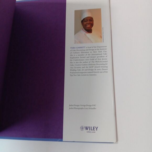 Professional Cake Decorating Second Edition Hardcover Book * - Picture 7 of 12